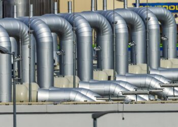 Εικόνα εγκαταστάσεων του 
Nord Stream 2 στο Λουμπμίν της Γερμανίας (φωτ. αρχείου: EPA/ Hannibal Hanschke)