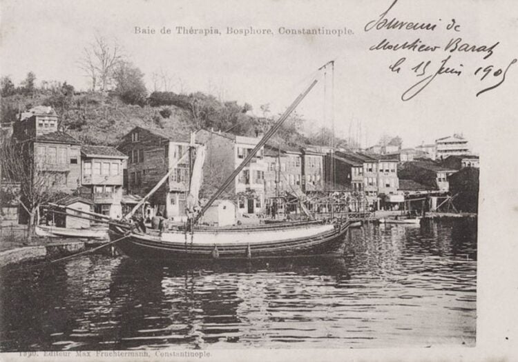 Ο Γεώργιος Ζαρίφης, γιος του γενάρχη των Ζαρίφηδων, χρηματοδότησε και το σχολείο στα Θεραπειά, την παραλιακή περιοχή της Πόλης που απεικονίζεται στο καρτ ποστάλ (πηγή: levantineheritage.com/therap.htm)