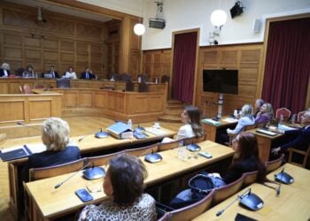 Συνεδρίαση της Προκαταρκτικής Επιτροπής της Βουλής, η οποία διερεύνησε ενδεχόμενη τέλεση του αδικήματος της παράβασης καθήκοντος (αρ. 259 ΠΚ) από τον υφυπουργό παρά τω πρωθυπουργό, Χρήστο Τριαντόπουλο (φωτ.: Γιώργος Κονταρίνης/ EUROKINISSI)