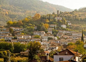 Ο όμορφος Κιρκιντζές, 8 χλμ από την Έφεσο (Φωτ.: Ahmet Tuna Yesilyayl / commons.wikimedia.org)