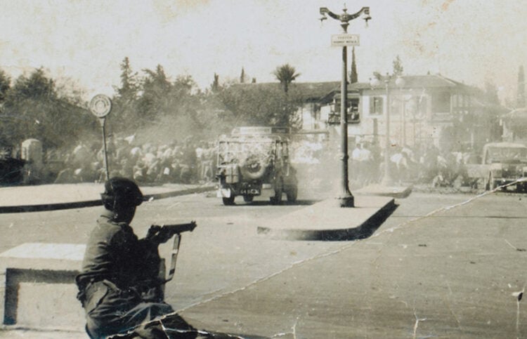 Οδομαχίες στη Λευκωσία, 1956 (πηγή: British Colonial Government / commons.wikimedia.org)