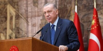 Ο Ρετζέπ Ταγίπ Ερντογάν στη διάρκεια ομιλίας του (φωτ.: Χ/Recep Tayyip Erdoğan)