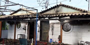 Εικόνα από το σπίτι που κάηκε στην περιοχή Τρίστρατο Άργους (φωτ.: Βασίλης Παπαδόπουλος / Eurokinissi)