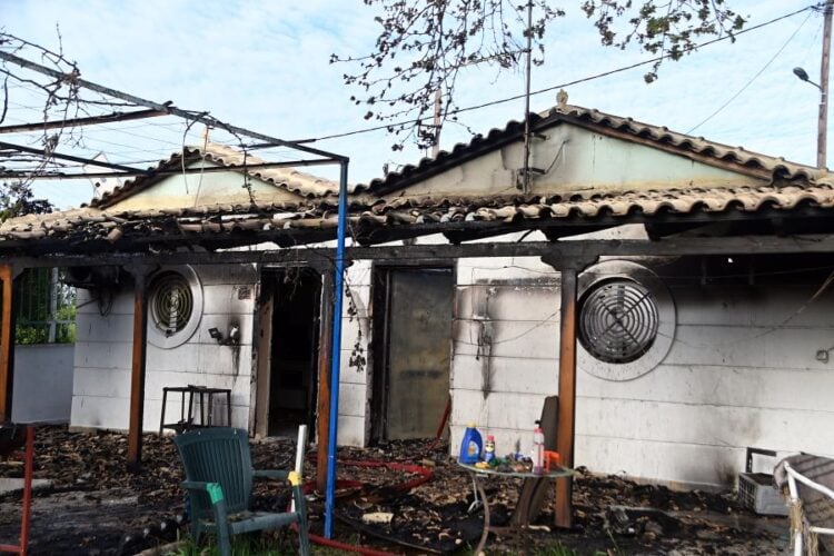 Εικόνα από το σπίτι που κάηκε στην περιοχή Τρίστρατο Άργους (φωτ.: Βασίλης Παπαδόπουλος / Eurokinissi)