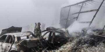 Εικόνα από τον τόπο του τροχαίου δυστυχήματος, τη Μεγάλη Τρίτη, στον Πολύμυλο Κοζάνης  (φωτ.: EUROKINISSI)