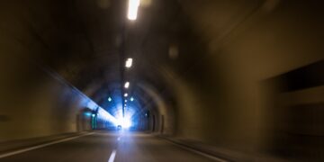 Φωτ. αρχείου από την σήραγγα του Μετσόβου στην Εγνατία Οδό (πηγή: Eurokinissi/Ραφαήλ Γεωργιάδης)
