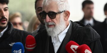 Δίκη του ηθοποιού Πέτρου Φιλιππίδη στο Μικτό Ορκωτό Δικαστήριο για τις κατηγορίες της απόπειρας βιασμού σε βάρος δύο γυναικών και του βιασμού σε τετελεσμένη μορφή κατά ακόμα μιας γυναίκας (φωτ.: Eurokinissi/Κώστας Τζούμας)