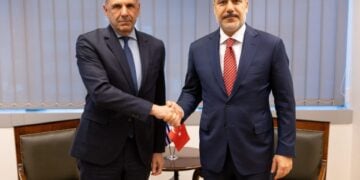 Εικόνα από συνάντηση Γεραπετρίτη-Φιντάν στο περιθώριο της Συνόδου των ΥΠΕΞ του NATO στις Βρυξέλλες (φωτ. αρχείου: x.com/GreeceMFA)