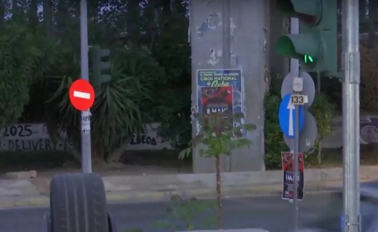 Το σημείο που σημειώθηκε το τραγικό τροχαίο με θύμα 12χρονη Ρομά (φωτ.: Glomex)