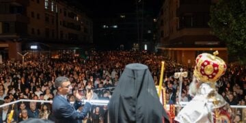 Χιλιάδες πιστοί προσήλθαν στον ιερό ναό της Αναστάσεως του Κυρίου για το «Χριστός Ανέστη» (φωτ.: Αρχιεπισκοπή Αυστραλίας/Μάρκελλος Πετρόπουλος)