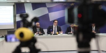 Στιγμιότυπο από τις ανακοινώσεις για την εξειδίκευση των μέτρων. Στο κέντρο διακρίνεται ο υπουργός Οικονομίας Κυριάκος Πιερρακάκης (φωτ.: EUROKINISSI/Γιάννης Παναγόπουλος)