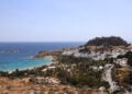 Ο παραδοσιακός οικισμός της Λίνδου, στη Ρόδο (φωτ.: EUROKINISSI / Γιάννης Παναγόπουλος)
