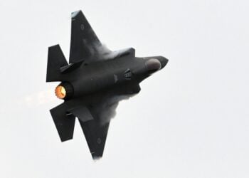 Αεροσκάφος F-35A στον ουρανό της Αυστραλίας (φωτ.: EPA/Joel Carrett)