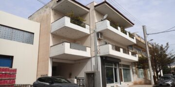 Η οικοδομή όπου σημειώθηκε το τραγικό περιστατικό (φωτ.: EUROKINISSI/Γιάννης Παναγόπουλος)