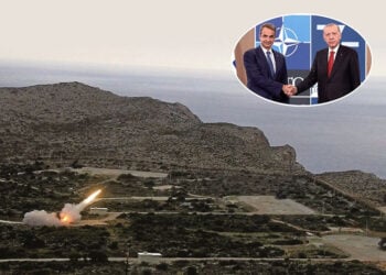 Το πεδίο βολής στην Κρήτη και στην εμβόλιμη φωτογραφία χειραψία Μητσοτάκη-Ερντογάν στο περιθώριο συνόδου του ΝΑΤΟ (πηγή: newsbreak.gr)