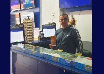 Γιώργος Παπαγεωργίου ιδιοκτήτης καταστήματος ΟΠΑΠ στη Σούδα Χανίων (φωτ.: ΟΠΑΠ)