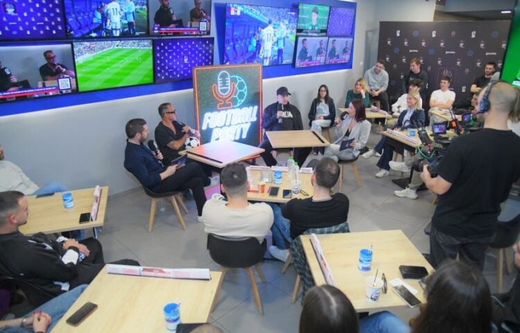 Πάμε Στοίχημα Football Party by Gazzetta σε κατάστημα ΟΠΑΠ της Νέας Σμύρνης (φωτ.: ΟΠΑΠ)
