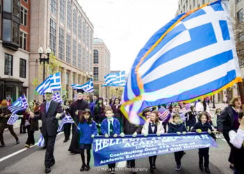 Iδιαίτερο παλμό στην παρέλαση της Βοστόνης έδωσαν οι μαθητές και οι μαθήτριες των ελληνικών σχολείων (φωτ.: Maria Kechri / Facebook / Consulate General of Greece in Boston)