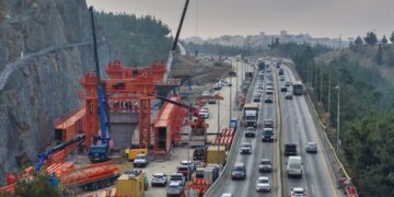 Αεροφωτογραφία από την κατασκευή του εναέριου αυτοκινητόδρομου (flyover) στην Θεσσαλονίκη (φωτ.: Γραφείο Τύπου Πρωθυπουργού/Δημήτρης Παπαμήτσος)