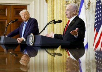Από τη συνάντηση των δύο ηγετών τον περασμένο Φεβρουάριο (φωτ.: EPA / Shawn Thew)