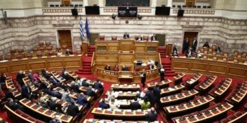 Στιγμιότυπο από τη συνεδρίαση της Ολομέλειας (φωτ.: EUROKINISSI/Σωτήρης Δημητρόπουλος)