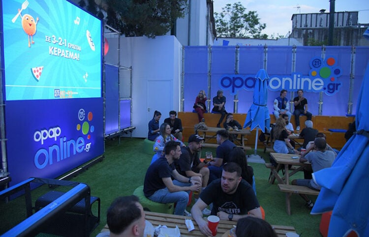 Σε ένα ξεχωριστό και άκρως καλοκαιρινό lounge το opaponline.gr υποδεχόταν τους φίλους της γαστρονομίας (φωτ.: ΟΠΑΠ)