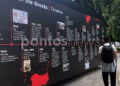 Στο ενημερωτικό περίπτερο της ΕΠΟΝΑ στο Σύνταγμα αναδεικνύονται και ημερομηνίες-σταθμοί (φωτ.: Γεωργία Βορύλλα)