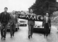 Ο Γρηγόρης Λαμπράκης, στις 21 Απριλίου 1963, στην πρώτη Μαραθώνια Πορεία Ειρήνης (φωτ.: Εφημ. «ΤΟ ΒΗΜΑ»)