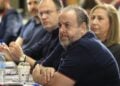 Ο πρώην πρόεδρος των μηχανοδηγών Κώστας Γενηδούνιας στη συνεδρίαση της Κεντρικής Επιτροπής Επανεκκίνησης του ΣΥΡΙΖΑ-Προοδευτική Συμμαχία (φωτ.: Γιώργος Κονταρίνης / EUROKINISSI)