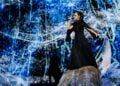 Η Κλαυδία στη σκηνή της Eurovision στον Β΄ ημιτελικό στη Βασιλεία της Ελβετίας (φωτ.: EPA/Georgios Kefalas)