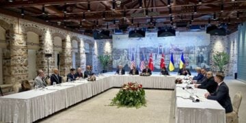 Απευθείας διαπραγματεύσεις Ρωσίας-Ουκρανίας στην Κωνσταντινούπολη (φωτ.: EPA/PRESIDENTIAL PRESS)