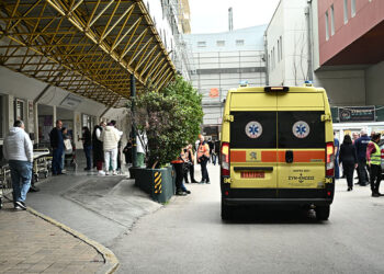 Η είσοδος του νοσοκομείου «Ευαγγελισμός» (φωτ.: EUROKINISSI / Κώστας Τζούμας)