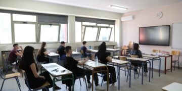 Έναρξη των πανελλαδικών εξετάσεων για τους υποψηφίους των Επαγγελματικών Λυκείων (ΕΠΑΛ). Σάββατο 31 Μαΐου 2025 (φωτ.: ΑΠΕ-ΜΠΕ/Γιώργος Βιτσαράς/Eurokinissi)
