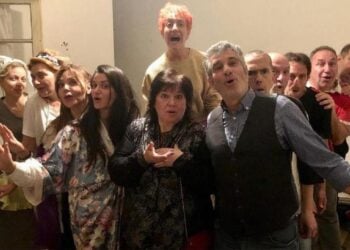Θεατρικό εργαστήρι του δήμου Καλλιθέας (φωτ.: Αφίσα για την θεατρική παράσταση Χαβιάρι & Φακές που διοργανώνει ο Σύλλογος Ποντίων «Αργοναύται-Κομνηνοί»)
