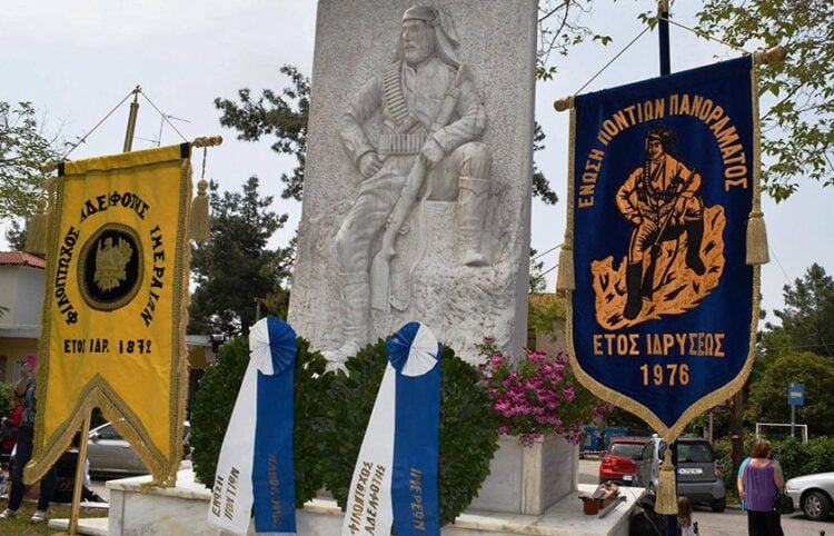 Το Μνημείο του Πόντιου Ακρίτα στο Πανόραμα Θεσσαλονίκης (φωτ.: Δήμος Πυλαίας-Χορτιάτη)