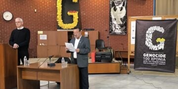 Στιγμιότυπο από την ομιλία «Οι κρυπτοχριστιανοί του Πόντου και της Μικράς Ασίας» (φωτ.: facebook / Εύξεινος Λέσχη Βέροιας)
