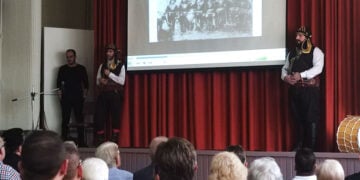 Στιγμιότυπο από την εκδήλωση για το ποντιακό αντάρτικο (φωτ.: Facebook / Ένωση Ποντίων Αιγάλεω)