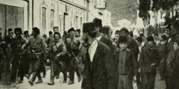 Τα ρωσικά στρατεύματα εισέρχονται στην Τραπεζούντα, Απρ. 1916 (πηγή: Internet Archive Book Images / commons.wikimedia.org)