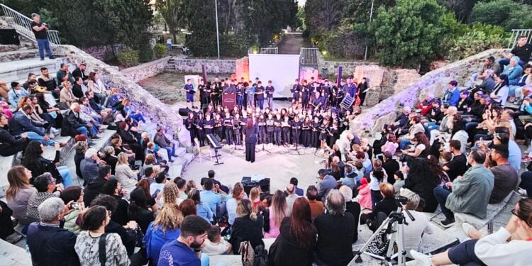Στο Ρωμαϊκό Ωδείο της Κω η εκδήλωση για τα 106 χρόνια από τη Γενοκτονία των Ποντίων (φωτ.: Facebook / Aegeanews.gr)