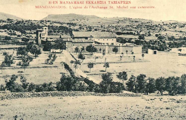 Η Μονή των Ταξιαρχών σε καρτ ποστάλ εποχής (πηγή: lesvosoldies.gr)