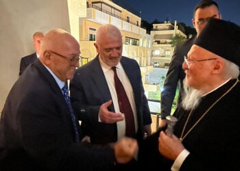 Στιγμιότυπο από την εκδήλωση προς τιμήν του κ. Βαρθολομαίου (πηγή: naftemporiki.gr)