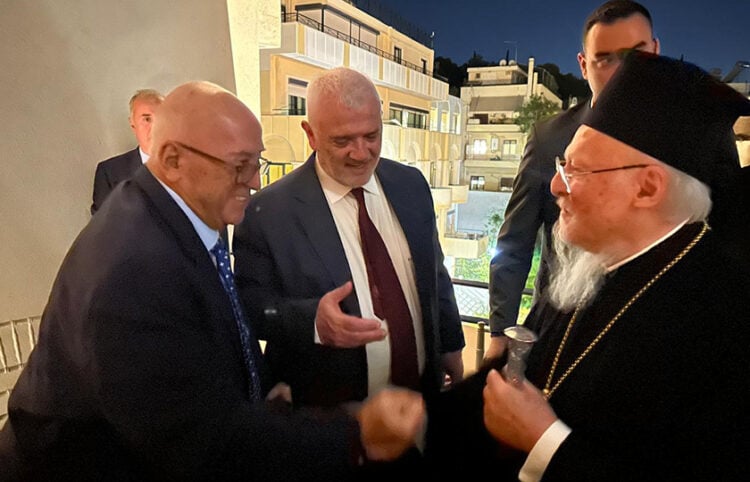 Στιγμιότυπο από την εκδήλωση προς τιμήν του κ. Βαρθολομαίου (πηγή: naftemporiki.gr)