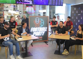 Pre-game show με Χάρη Κοπιτσή και Γιώργο Λιβάνη