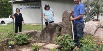 Στιγμιότυπο από τη δενδροφύτευση στο Ιερό Ίδρυμα «Παναγία Σουμελά» (φωτ.: facebook/Holy Institution Panagia Soumela)