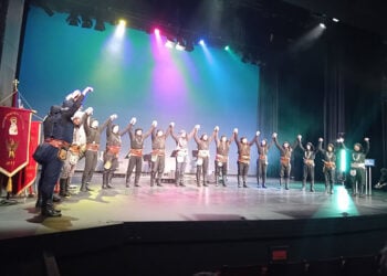 Πυρρίχιος χορός σέρρα στη μνήμη των θυμάτων της Γενοκτονίας των Ποντίων (φωτ.: Δήμος Παύλου Μελά)