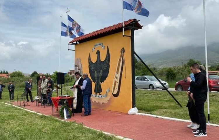 Στιγμιότυπο από το περσινό τρισάγιο στο Μνημείο του Πόντου της Ακρινής (φωτ.: Instagram/syllogos_akrinhs)