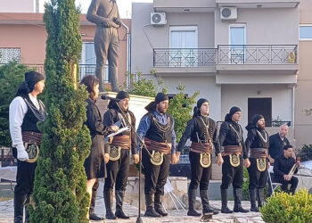 Πυρριχιστές του «Μιθριδάτη» Λαυρίου (φωτ.: Facebook / The Attica Press News)