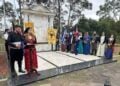 Στιγμιότυπο από την περσινή κατάθεση στεφάνων στο Μνημείο Ηρώων (φωτ.: facebook/Pontiaki Estia Melbourne)