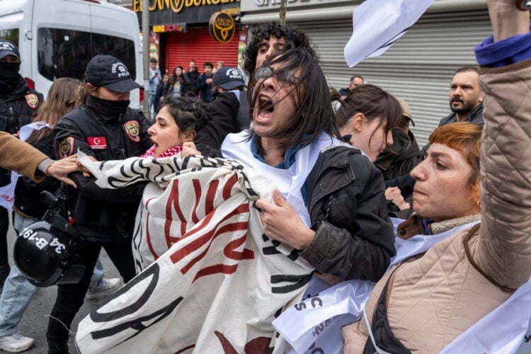 (Φωτ.: EPA / Umit Turhan)