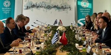 Στιγμιότυπο από τη συνάντηση των δύο αντιπροσωπειών στην Κωνσταντινούπολη (φωτ.: facebook/Tasos Chatzivasileiou - Τάσος Χατζηβασιλείου)